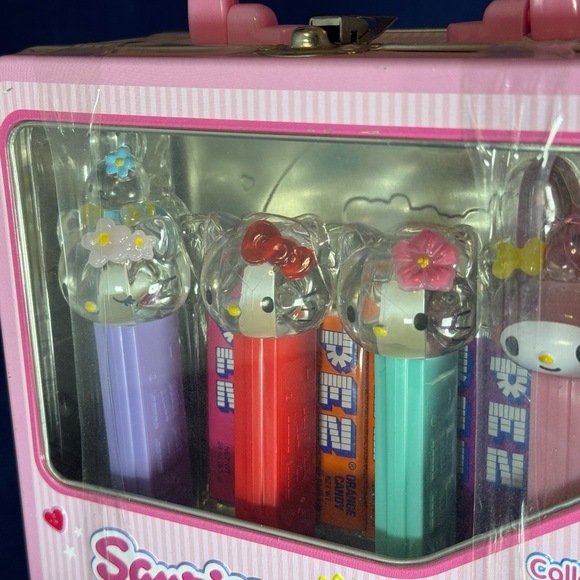 Hello Kitty & My Melody Pez, Sanrio, metal lunchbox style container New/unopened - Picture 6 of 15